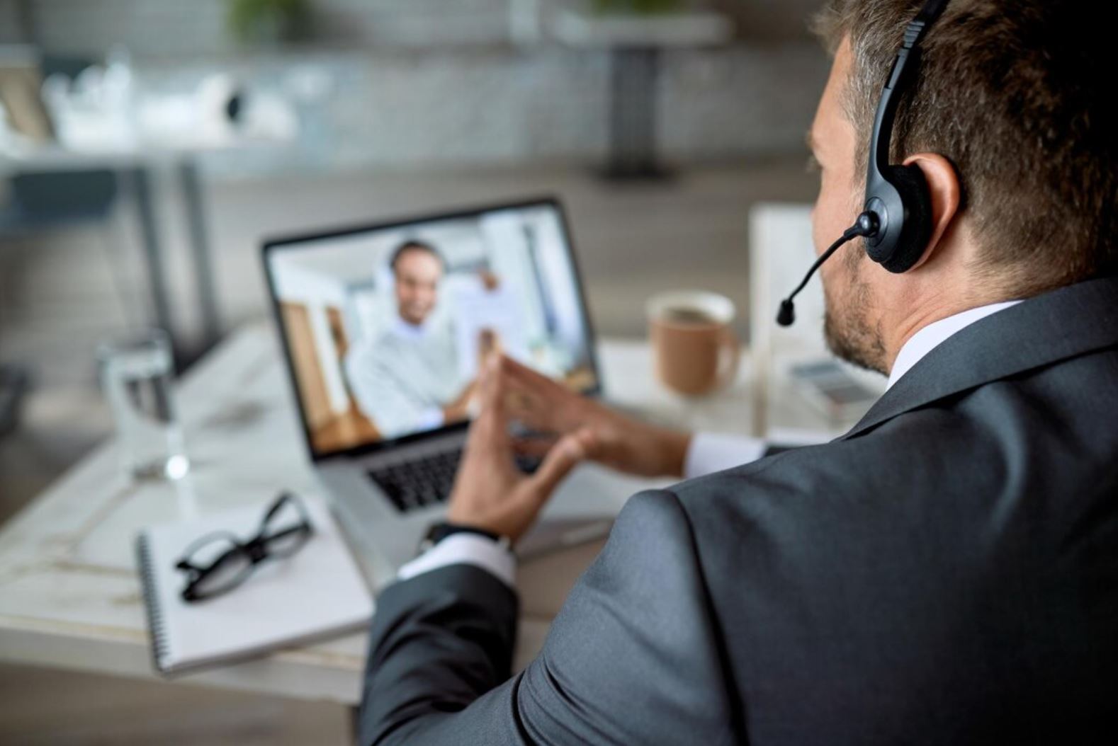 O que o advogado precisa saber para participar das sessões presenciais e virtuais